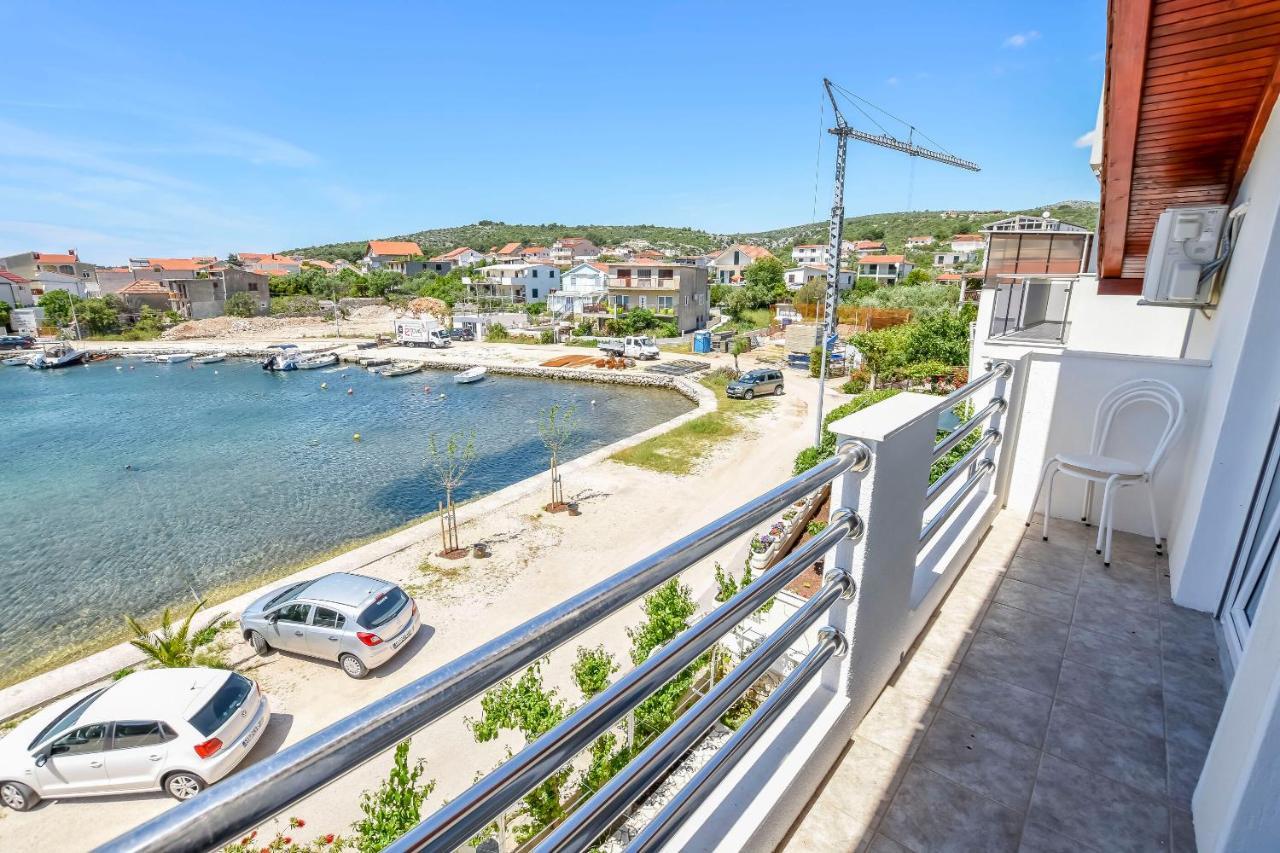 Apartment Bosiljka 로고즈니차 외부 사진